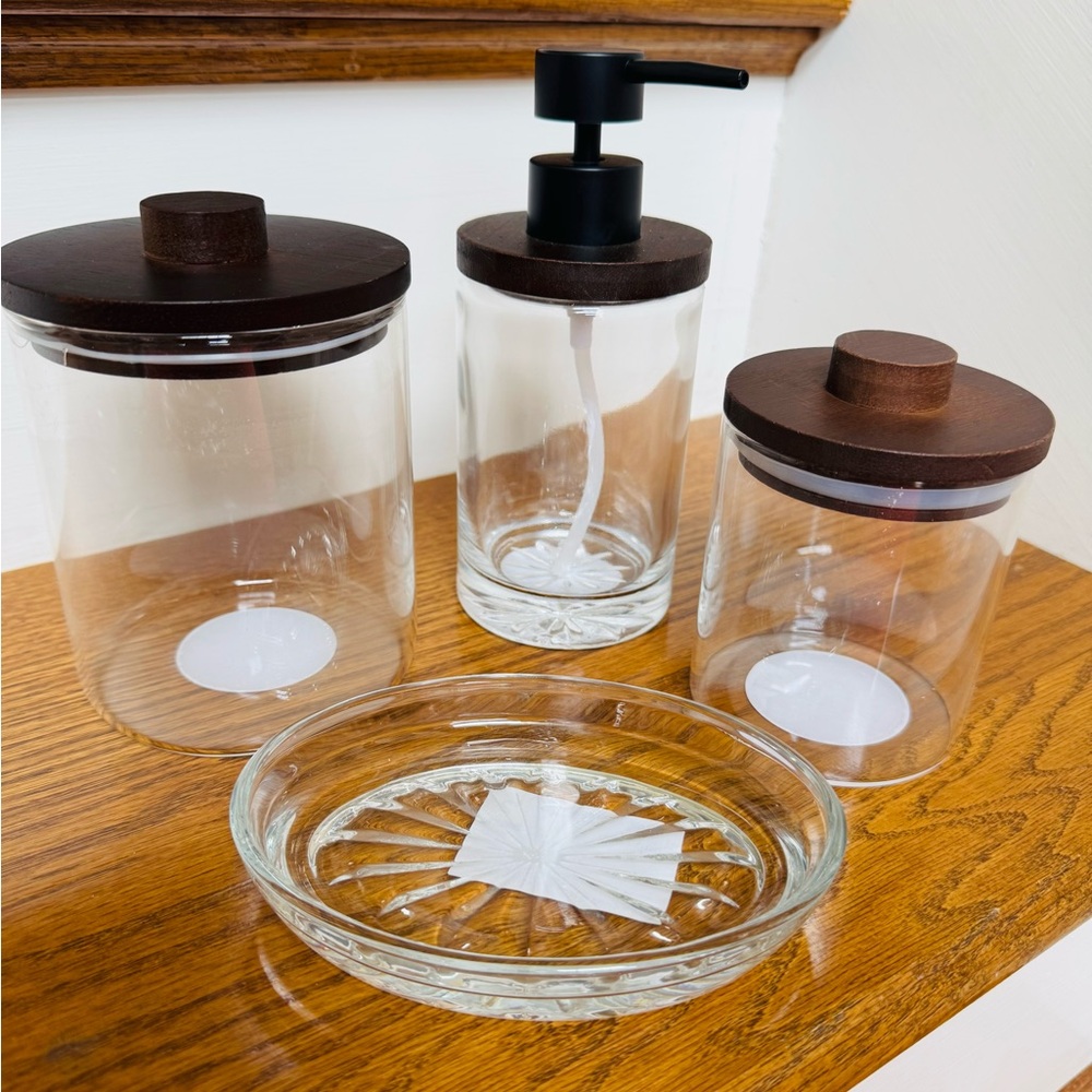 Comfort Bay Glass Bathroom Set with Dark Brown Lids
